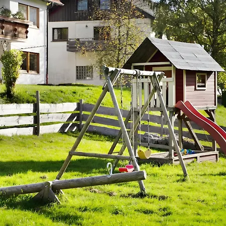Haus Loewen *